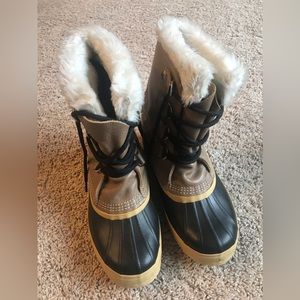 Sorel winter boots.  Size 8.